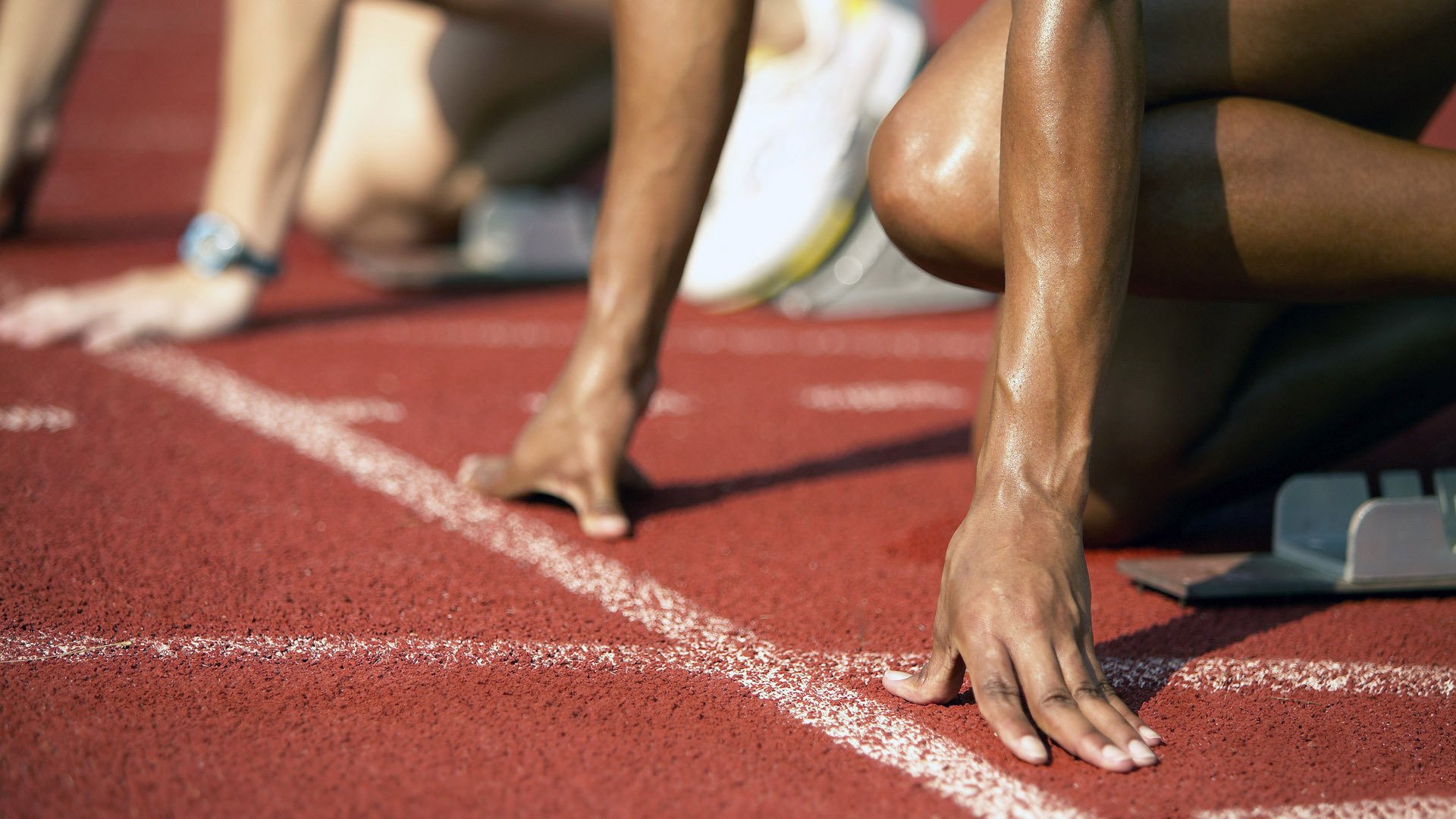 球队备战训练严格，力求在下一场比赛中取胜，篮球队备战训练计划